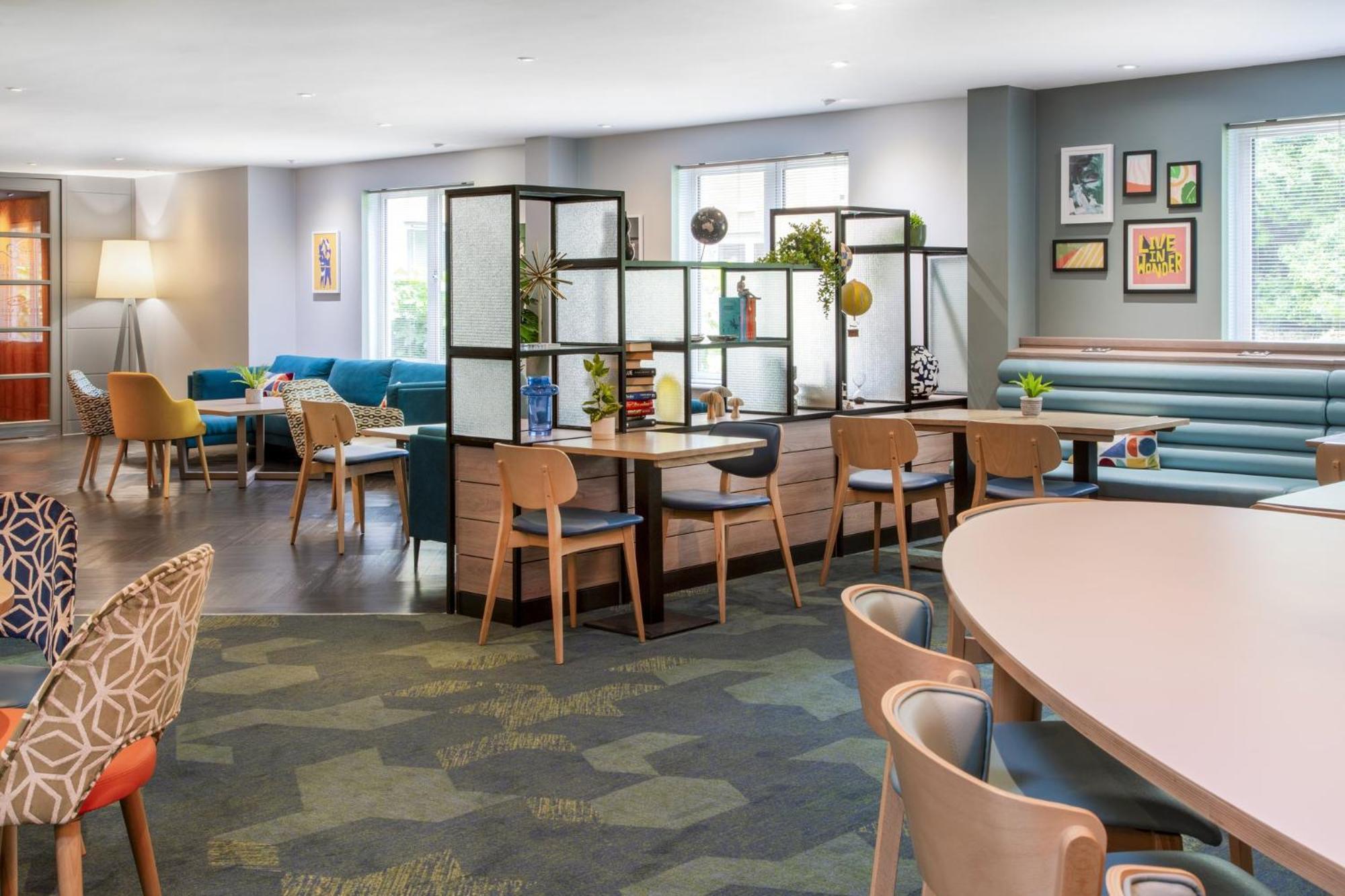 Hotel By Ihg 4*