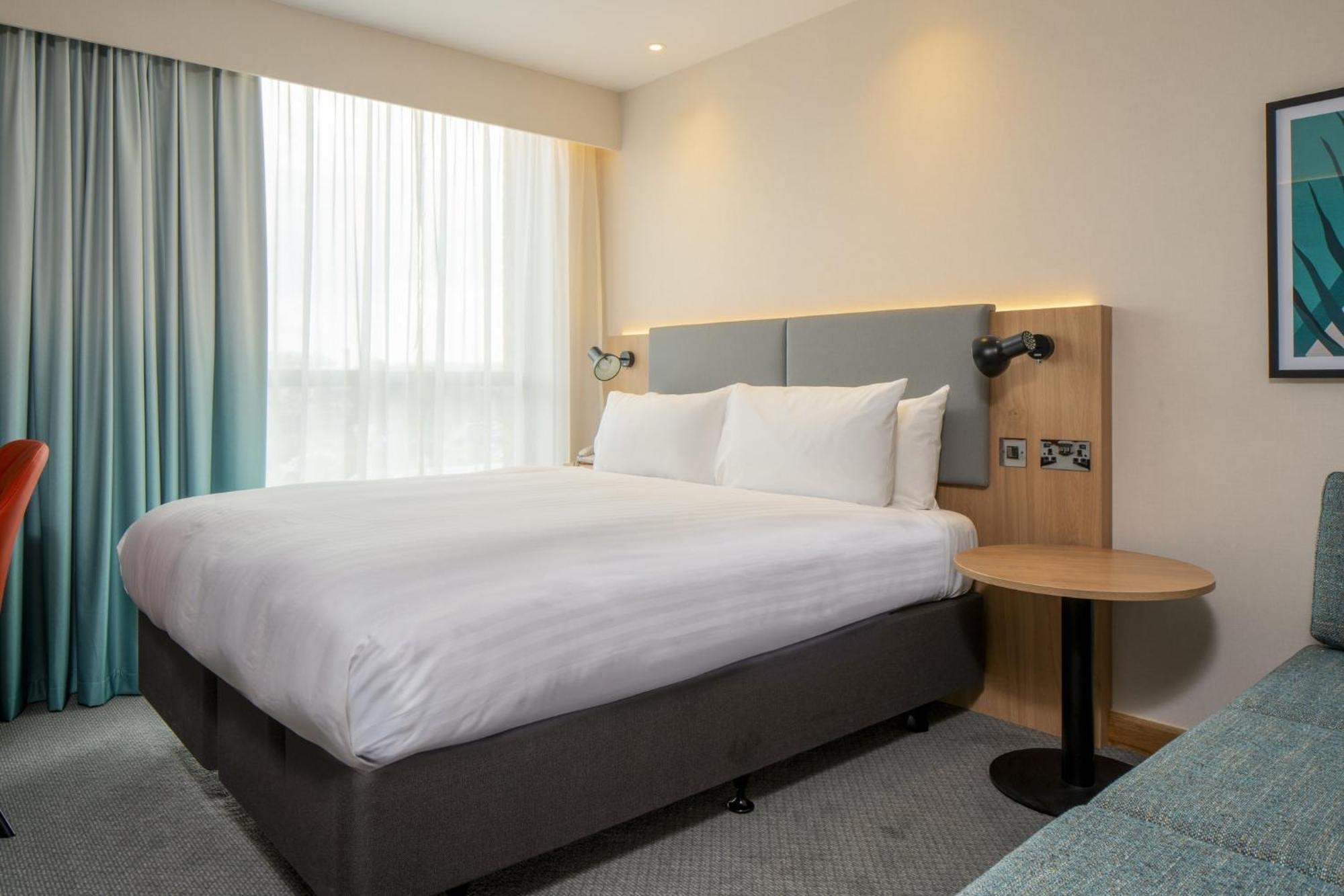 By Ihg Hotel
